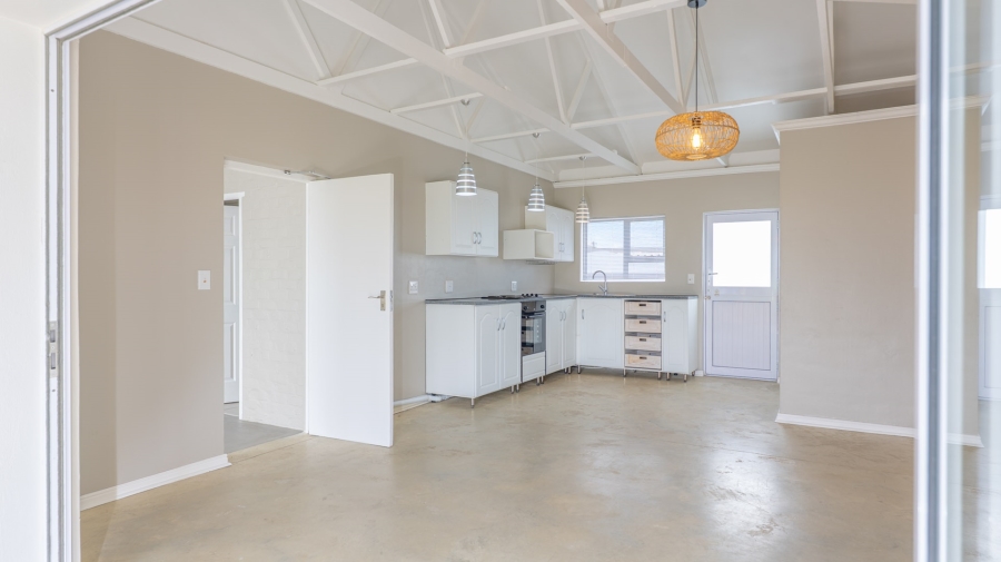 To Let 3 Bedroom Property for Rent in Struisbaai Western Cape